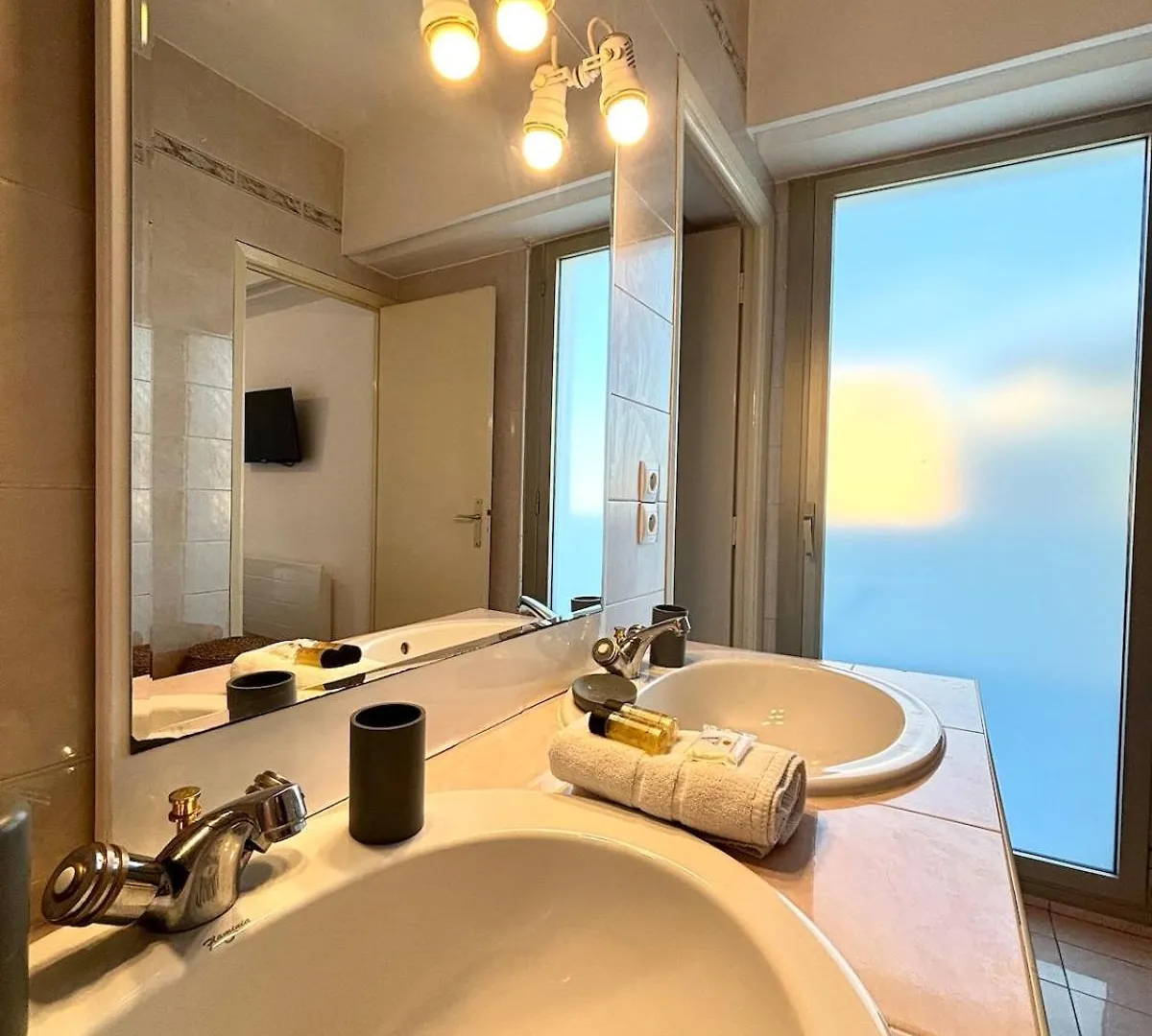 Nice, Exceptional Sea View, Top Floor, Parking شقة نيس