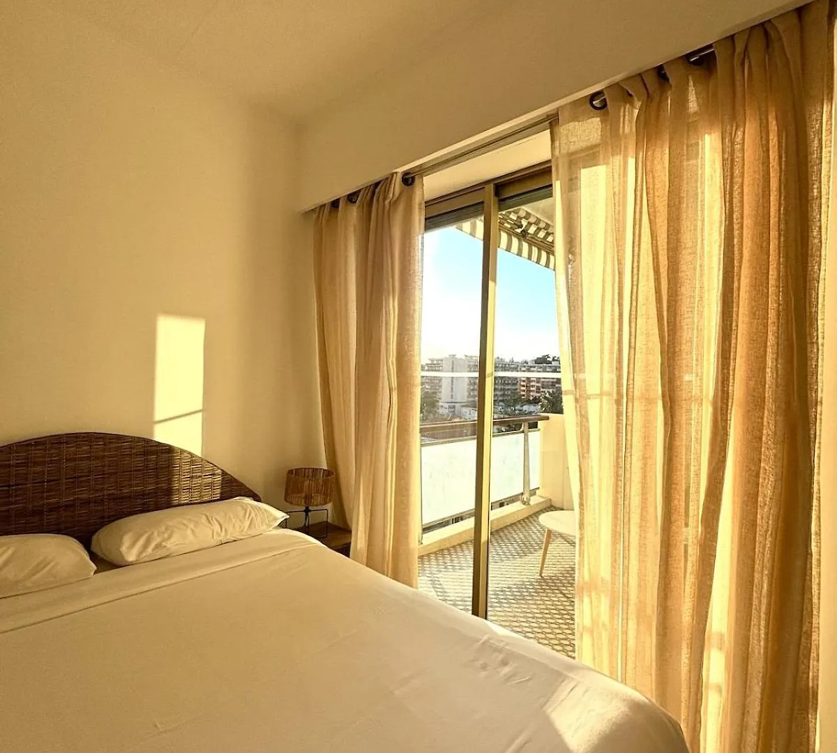Nice, Exceptional Sea View, Top Floor, Parking 0*, نيس
