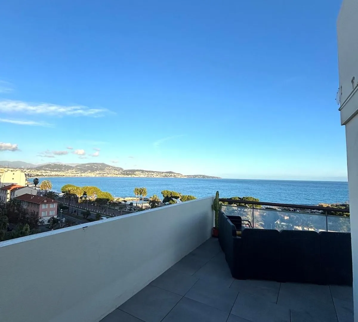 Nice, Exceptional Sea View, Top Floor, Parking Nice