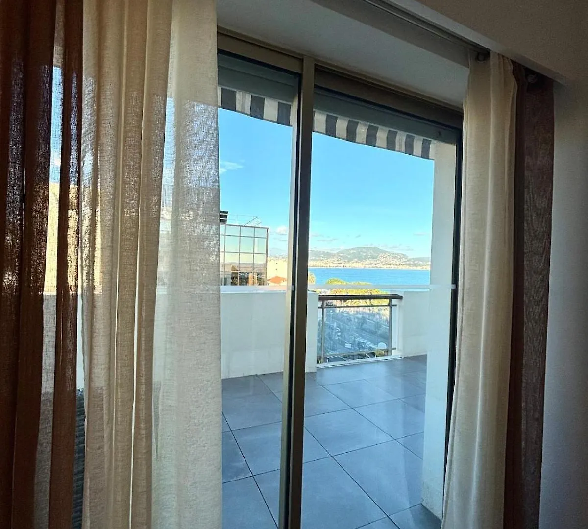 Nice, Exceptional Sea View, Top Floor, Parking Apartment Nice